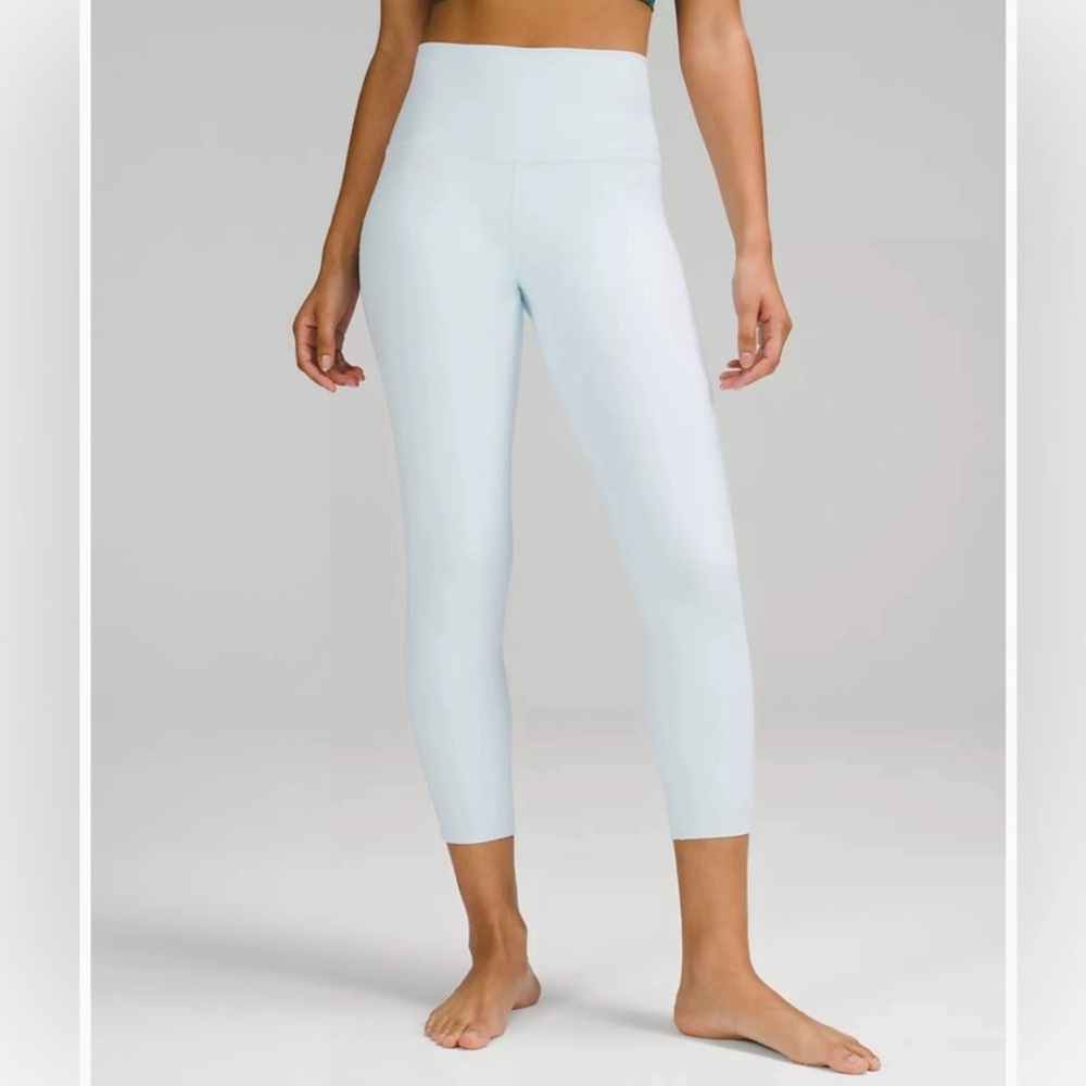 NEW- Lululemon Align 25” Legging in Powder Blue size 14